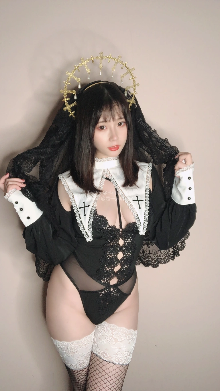 一只废喵《Fantia 2022年09月会员合集》写真图集 35P｜在线预览与图包下载