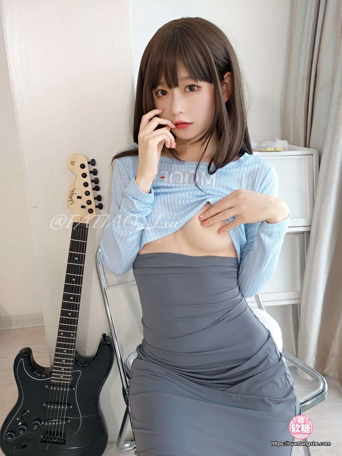 迷之呆梨 迷之呆梨 NO.004 - 吉他妹妹