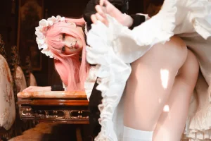 瓦斯塔亚小龙虾《女仆》写真图集 15P｜在线预览与图包下载