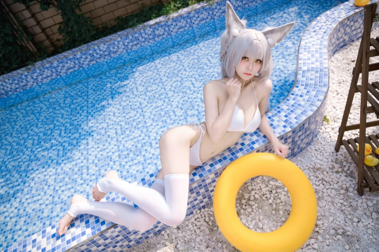 九柒喵《朝凪泳装》写真图集 29P｜在线预览与图包下载