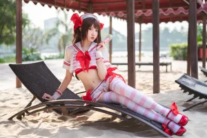 瓜希酱《岛村卯月 泳衣》写真图集 30P｜在线预览与图包下载