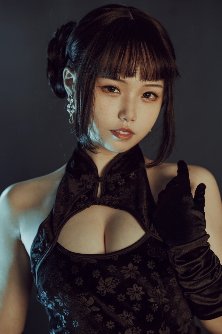 七月喵子《穿旗袍耍剑》写真图集 32P｜在线预览与图包下载