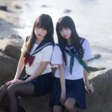 三無人型《水手服百合黑丝（&不呆猫）》写真图集 51P+1V｜在线预览与图包下载