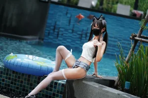 三水子《猫猫蓝白比基尼》写真图集 85P+1V｜在线预览与图包下载