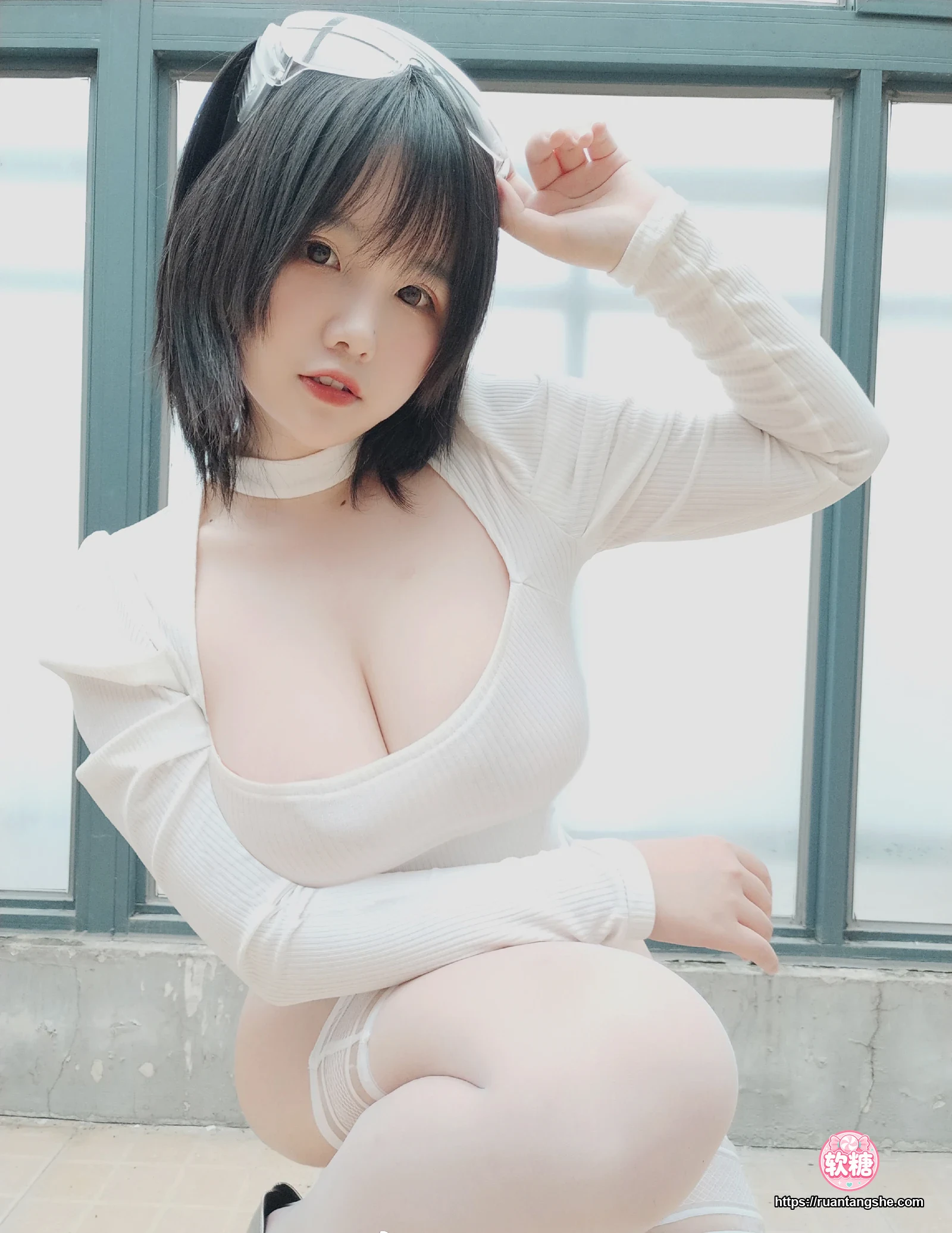 阿半今天很开心 阿半今天很开心 NO.004 - 白色肉感