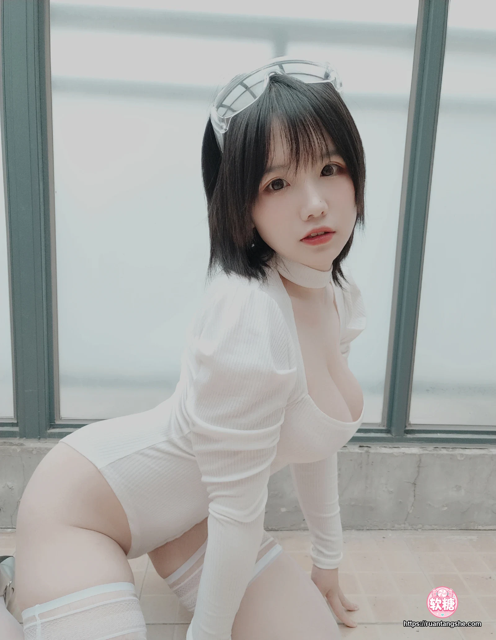 阿半今天很开心 阿半今天很开心 NO.004 - 白色肉感