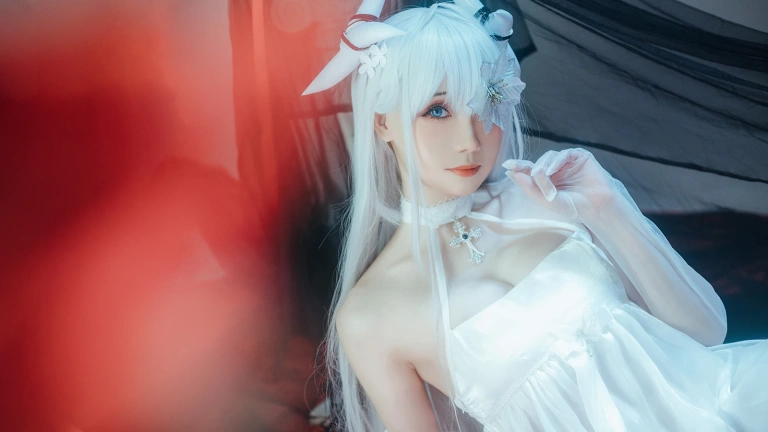 焖焖碳&Tomoyo酱《碧蓝航线 埃姆登 双黑白夜之主》写真图集 29P｜在线预览与图包下载