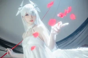 焖焖碳&Tomoyo酱《碧蓝航线 埃姆登 双黑白夜之主》写真图集 29P｜在线预览与图包下载