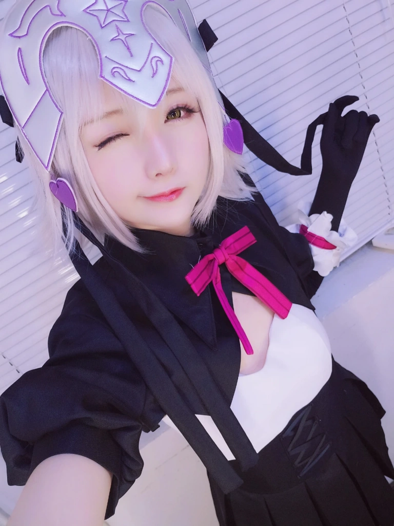 星之迟迟《VOL.4 元气女仆包》写真图集 66P｜在线预览与图包下载