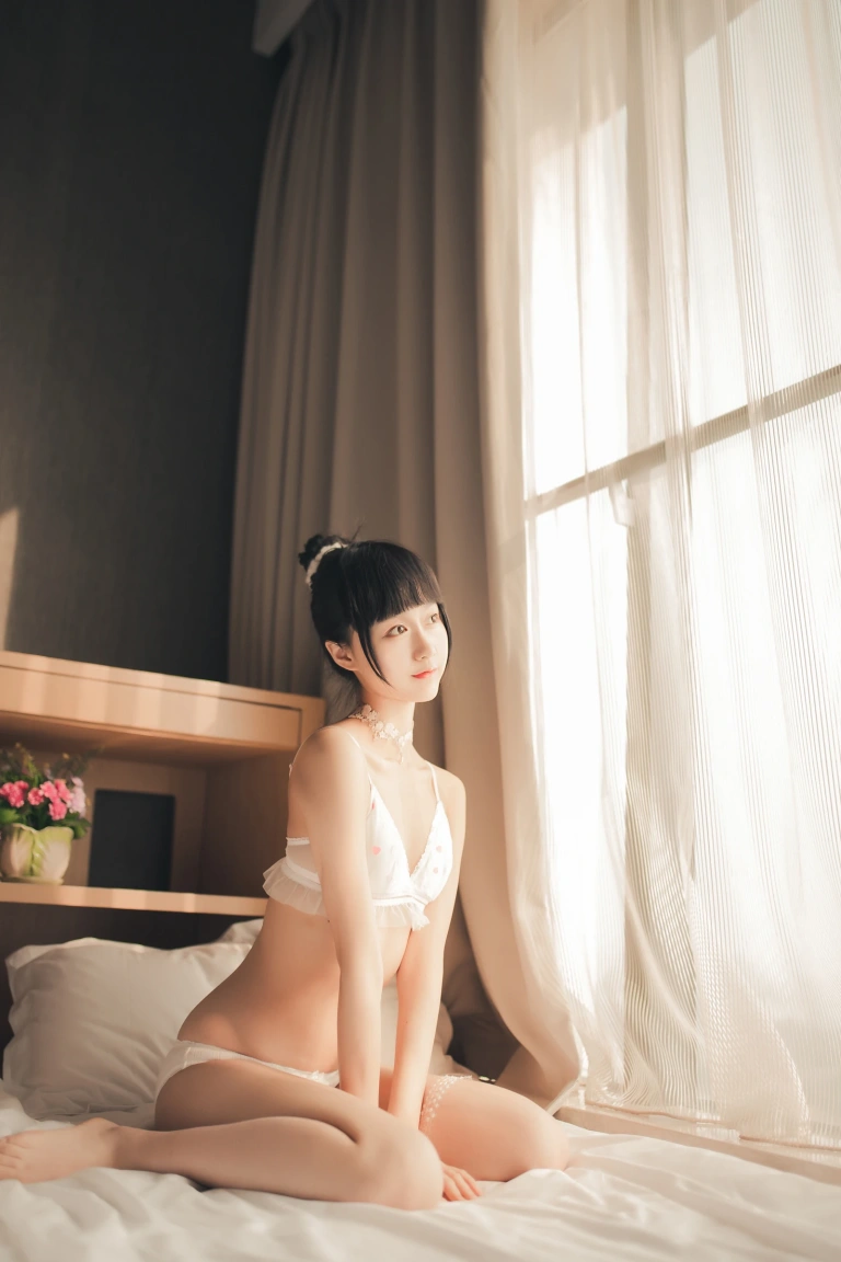 木棉棉《暖洋洋私房》写真图集 28P｜在线预览与图包下载