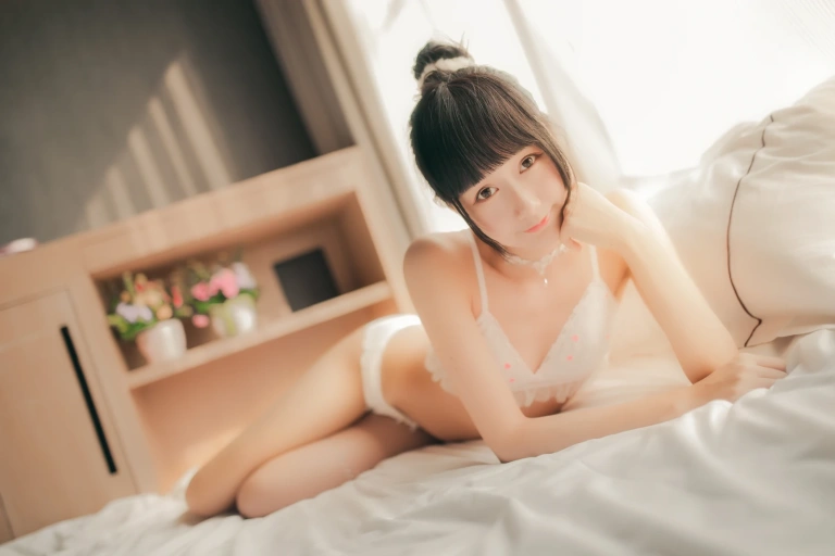 木棉棉《暖洋洋私房》写真图集 28P｜在线预览与图包下载