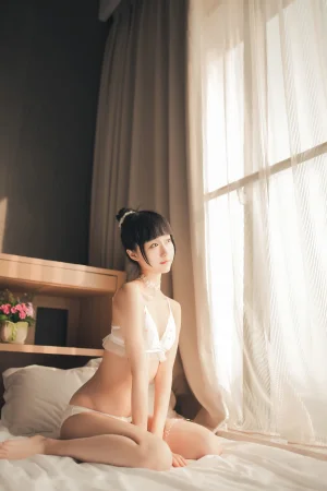 木棉棉《暖洋洋私房》写真图集 28P｜在线预览与图包下载