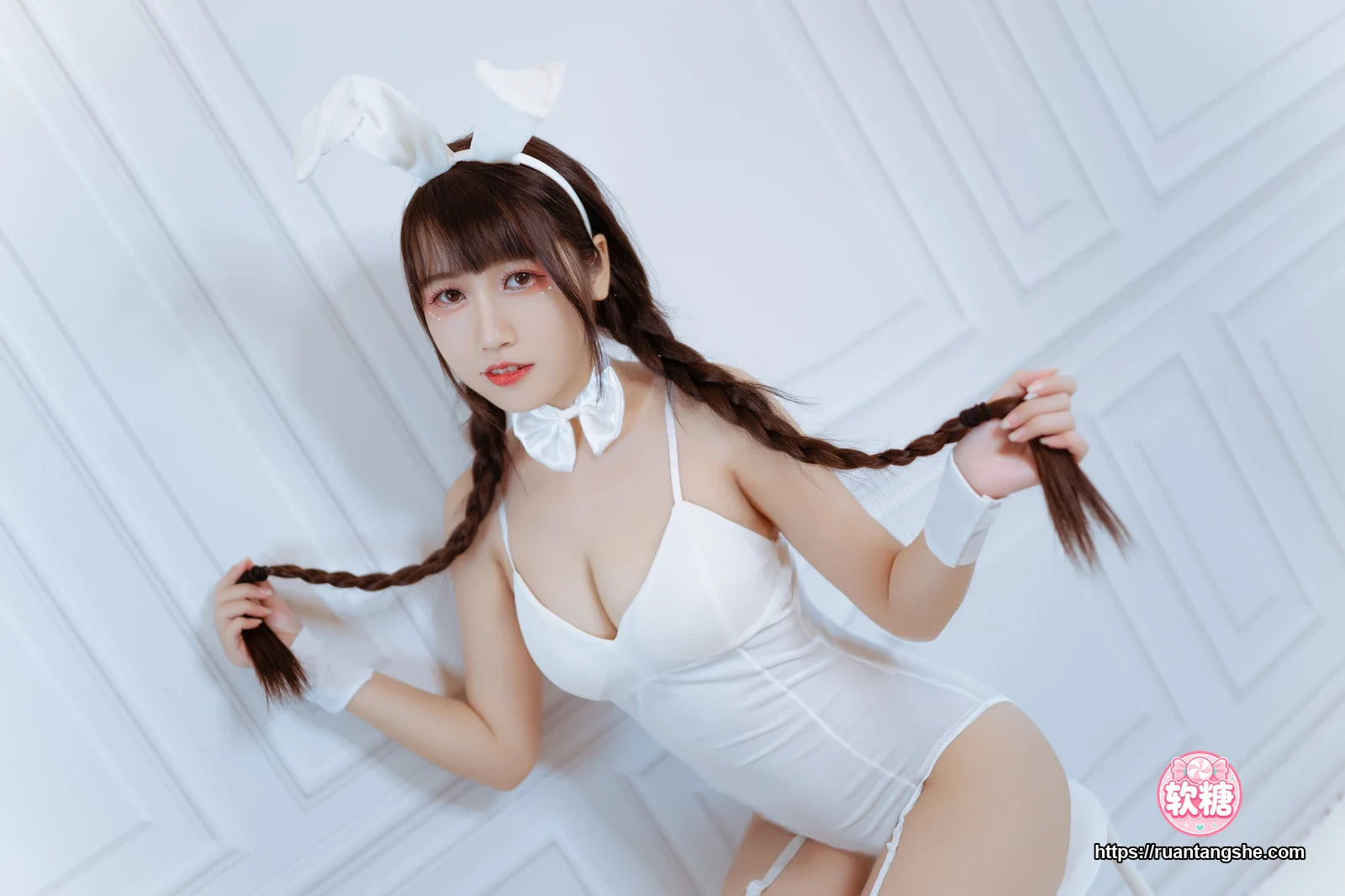 不呆猫 不呆猫 NO.005 - 白色兔女郎