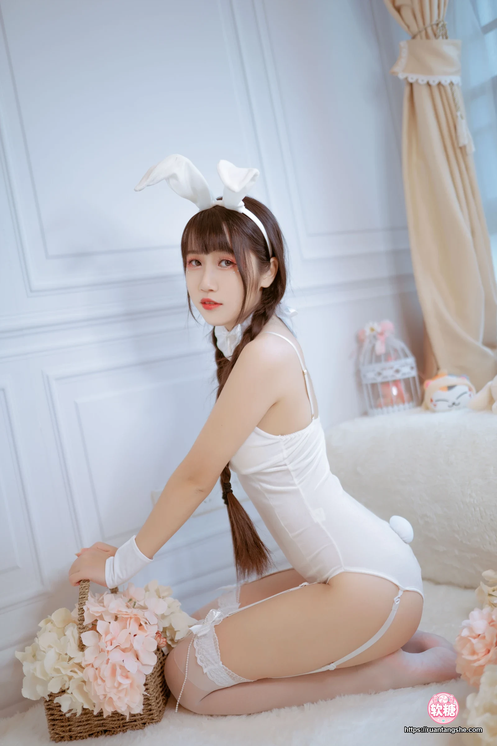 不呆猫 不呆猫 NO.005 - 白色兔女郎