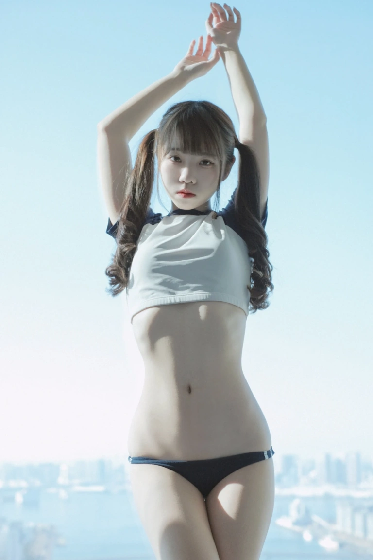 可可小白兔《情人節の禮物 體操服少女》写真图集 35P｜在线预览与图包下载