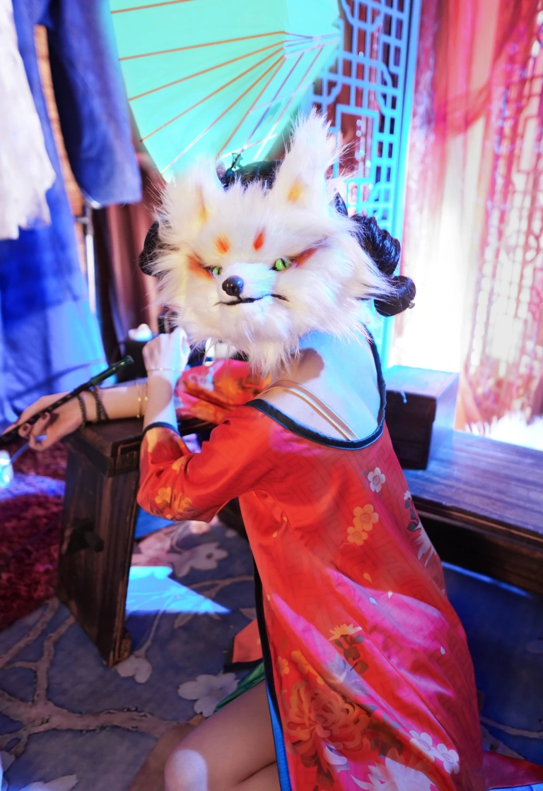 阿包也是兔娘《白蛇起源 宝青坊主》写真图集 9P｜在线预览与图包下载