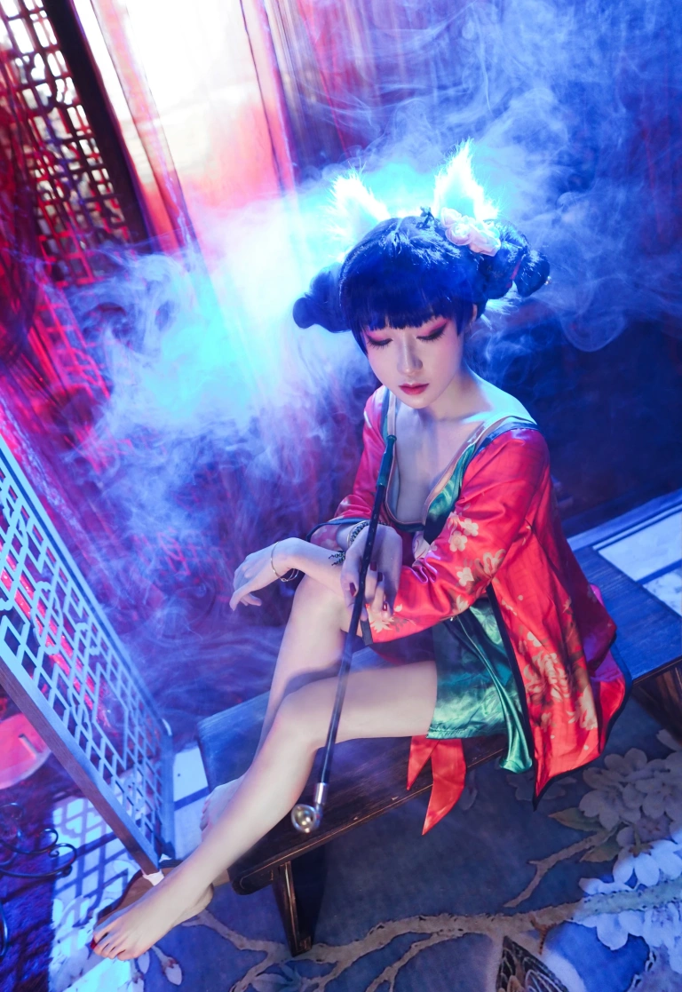 阿包也是兔娘《白蛇起源 宝青坊主》写真图集 9P｜在线预览与图包下载