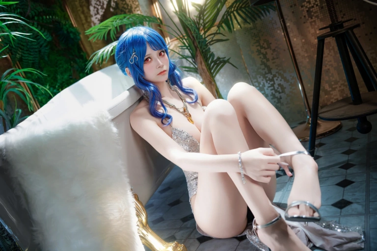 九柒喵《圣路易斯Luxury Handle》写真图集 10P｜在线预览与图包下载