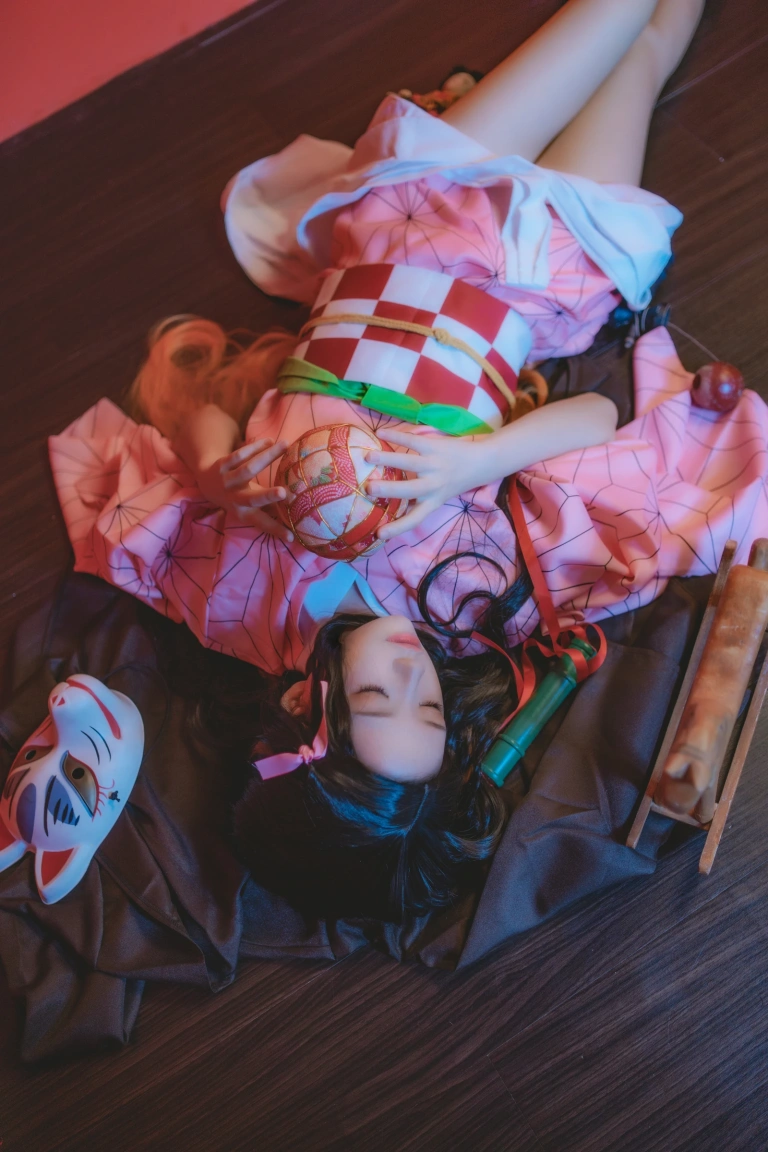 桜桃喵《鬼灭之刃 灶门祢豆子》写真图集 21P｜在线预览与图包下载