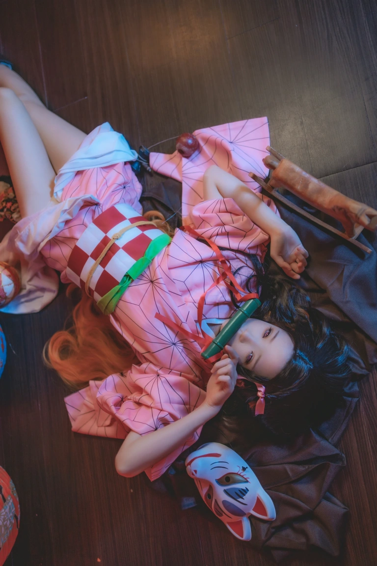 桜桃喵《鬼灭之刃 灶门祢豆子》写真图集 21P｜在线预览与图包下载