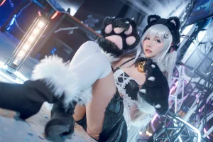是一只熊仔《碧蓝航线 哈曼》写真图集 21P｜在线预览与图包下载