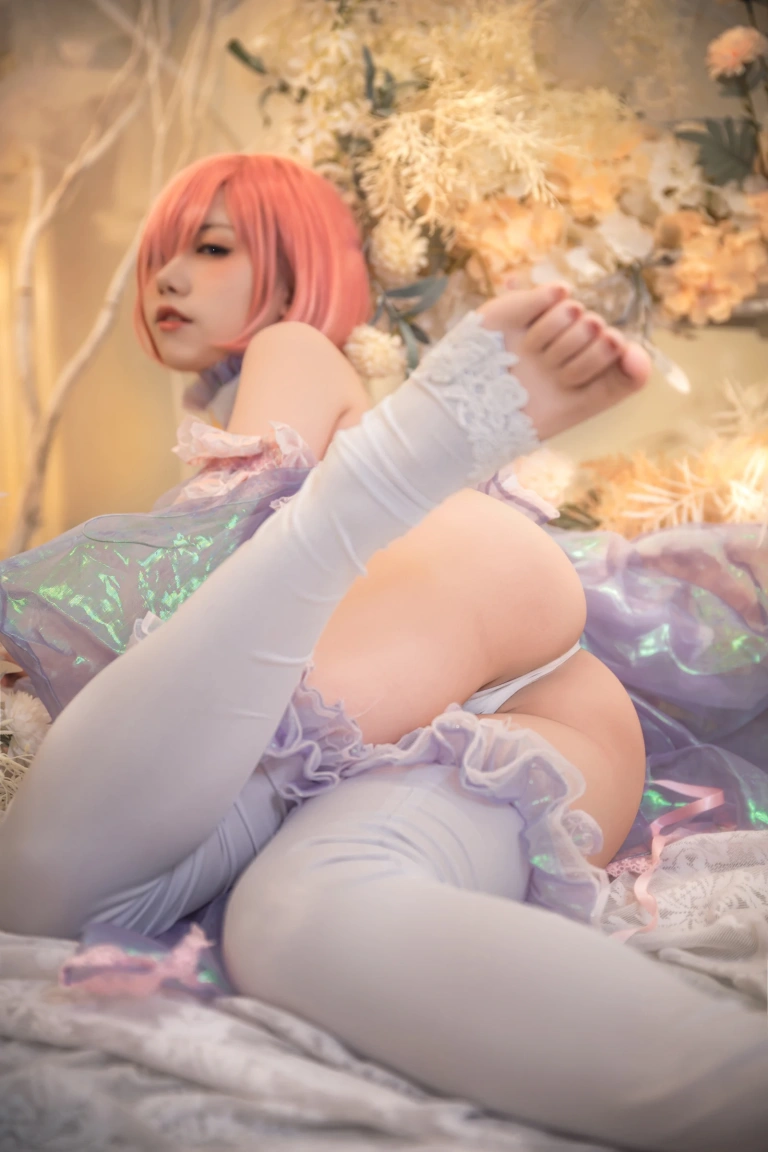 一北亦北《玛修同人服》写真图集 24P｜在线预览与图包下载