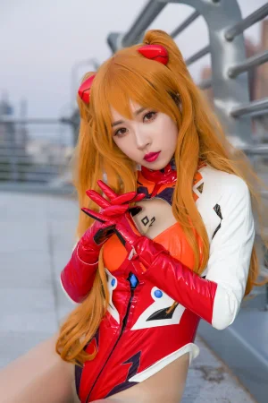 小女巫露娜《明日香油亮款》写真图集 36P｜在线预览与图包下载