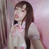 七月喵子《粉嫩水手服》写真图集 48P｜在线预览与图包下载