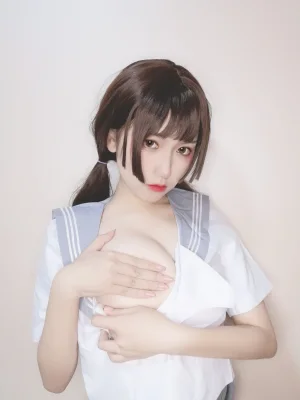 芋圆侑子《白丝jk》写真图集 72P+8V｜在线预览与图包下载