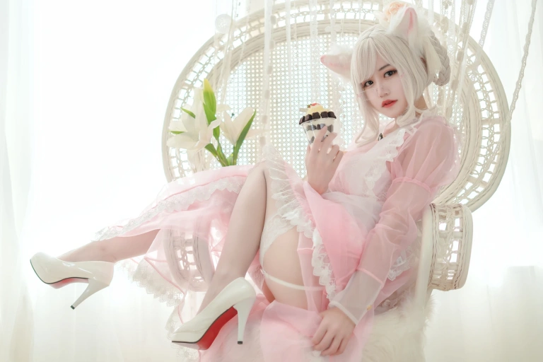 小仓千代《透明女仆粉色》写真图集 24P｜在线预览与图包下载