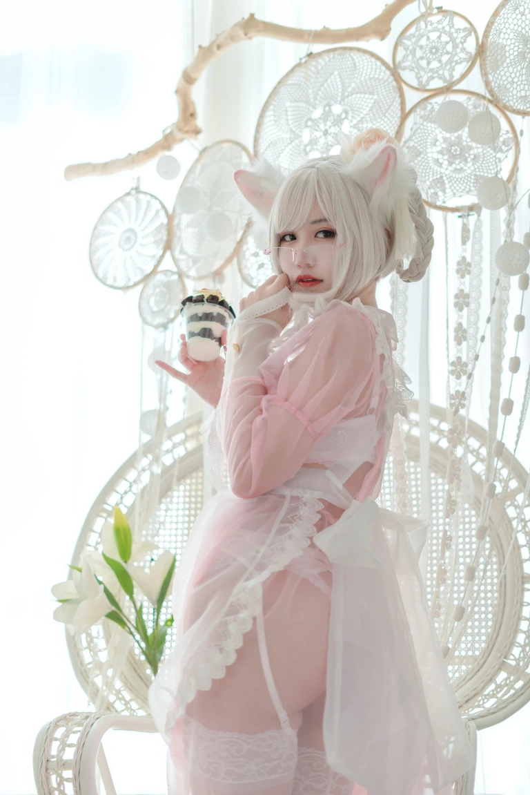 小仓千代《透明女仆粉色》写真图集 24P｜在线预览与图包下载
