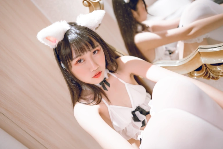 不呆猫《狐狸》写真图集 26P｜在线预览与图包下载