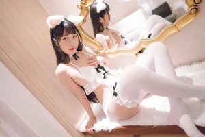 不呆猫《狐狸》写真图集 26P｜在线预览与图包下载