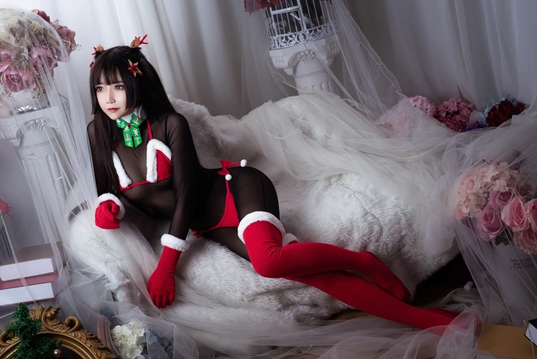 抱走莫子《连体黑丝圣诞比基尼》写真图集 30P｜在线预览与图包下载