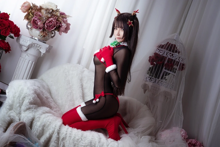 抱走莫子《连体黑丝圣诞比基尼》写真图集 30P｜在线预览与图包下载