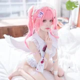 九柒喵《吸血鬼小护士同人》写真图集 48P｜在线预览与图包下载