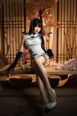 瓜希酱《瓶儿》写真图集 12P｜在线预览与图包下载