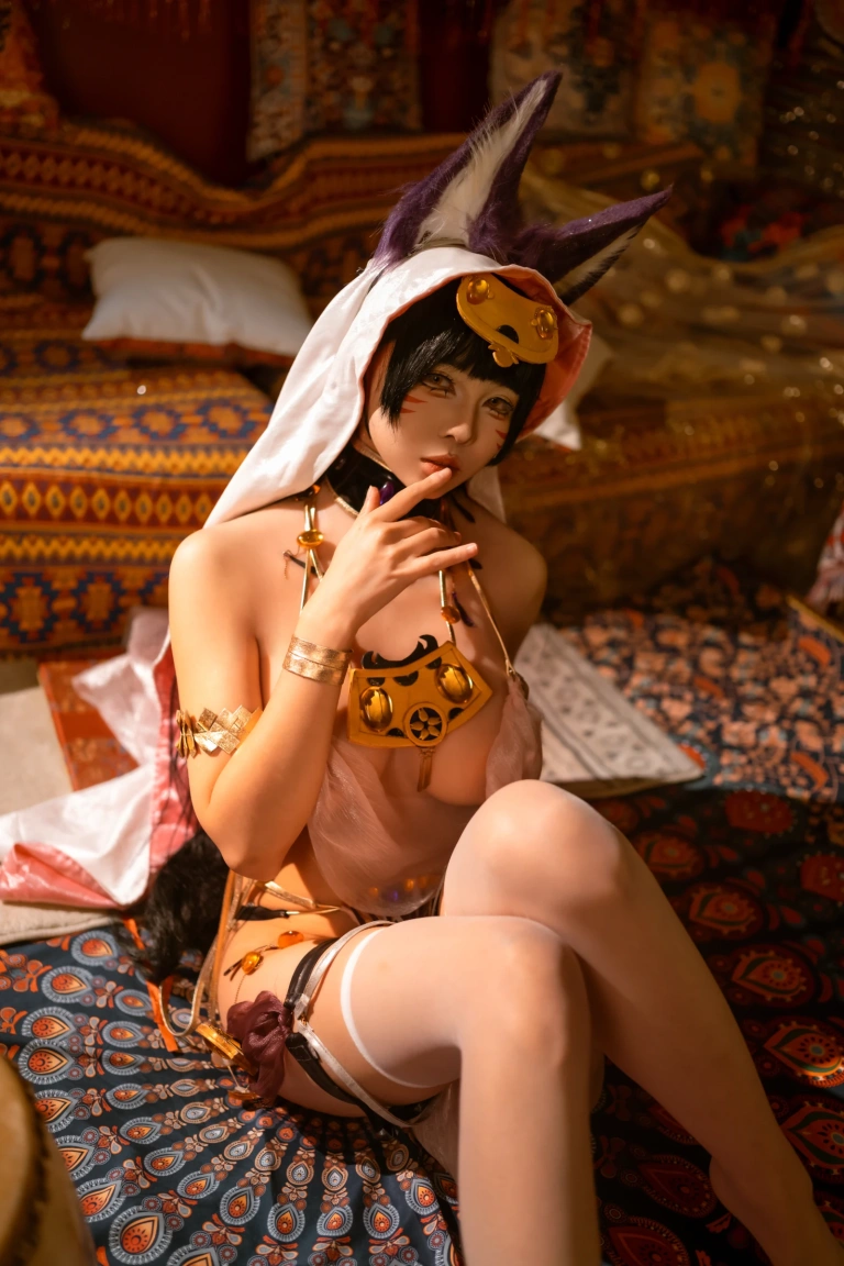 上杉绘黎落《碧蓝航线 武藏同人舞娘》写真图集 18P｜在线预览与图包下载