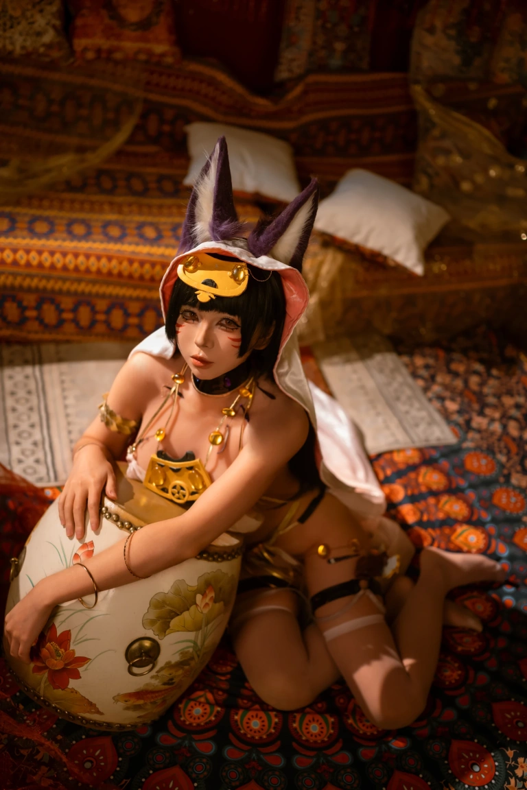 上杉绘黎落《碧蓝航线 武藏同人舞娘》写真图集 18P｜在线预览与图包下载