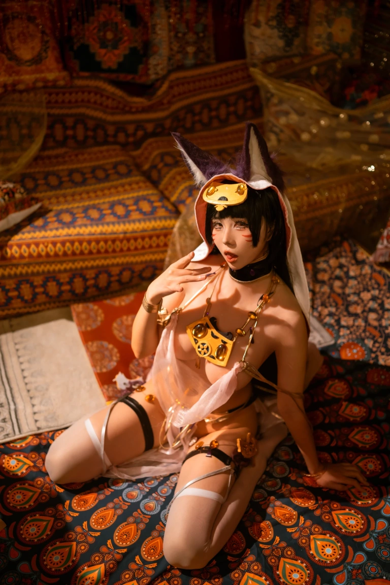 上杉绘黎落《碧蓝航线 武藏同人舞娘》写真图集 18P｜在线预览与图包下载