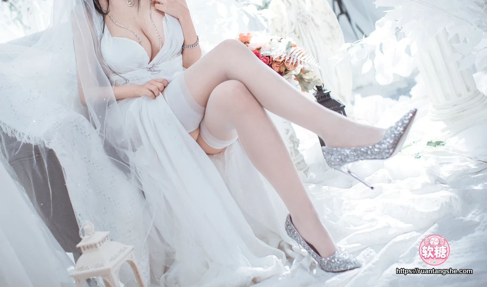 仙女月 仙女月 NO.008 - 大凤纯白婚纱