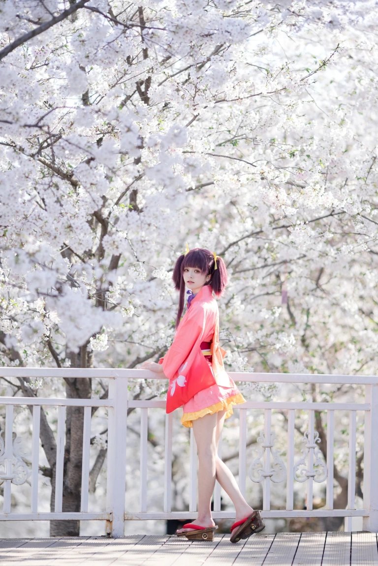 九柒喵《甲铁城的卡巴内瑞 无名和服》写真图集 34P｜在线预览与图包下载