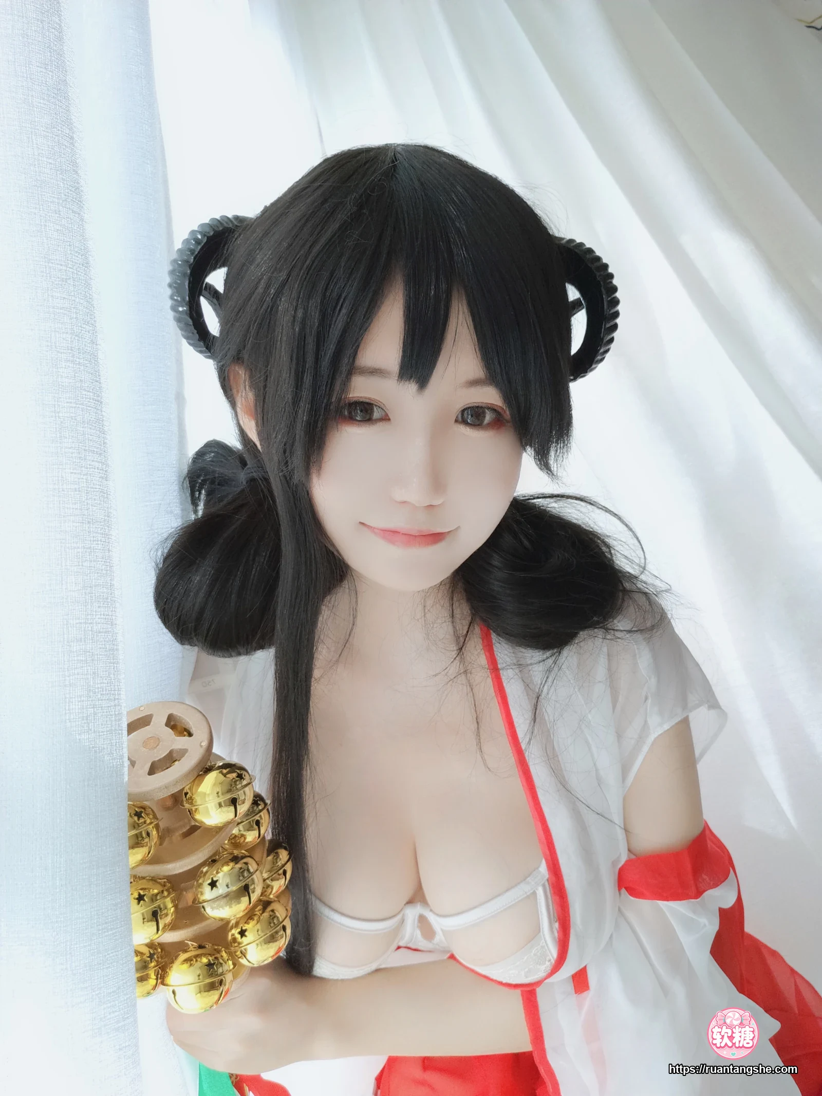 小仓千代 小仓千代 NO.008 - 有点不对劲的巫女