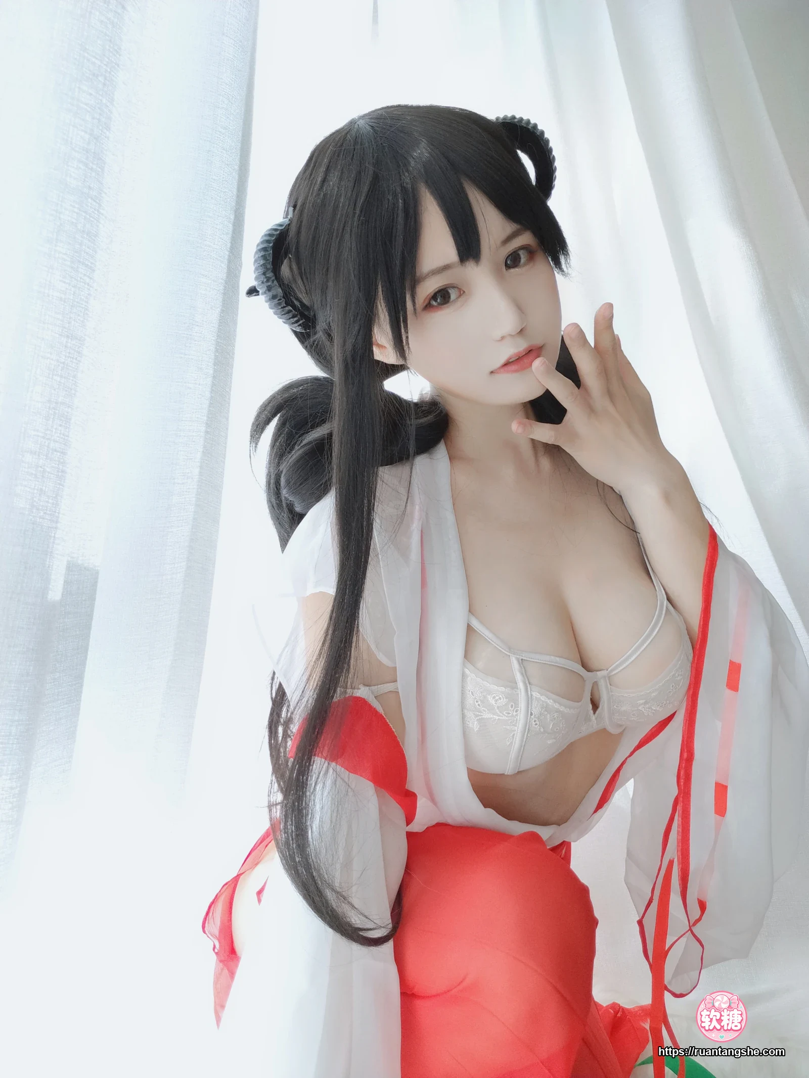 小仓千代 小仓千代 NO.008 - 有点不对劲的巫女