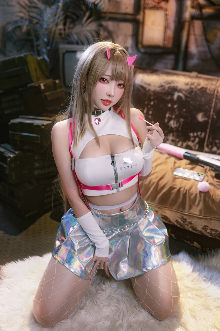 宮本桜《毒蛇》写真图集 34P｜在线预览与图包下载