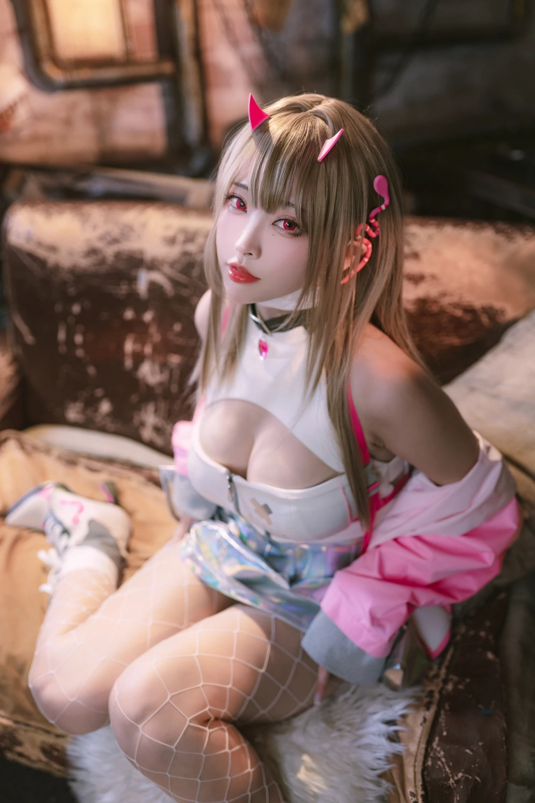宮本桜《毒蛇》写真图集 34P｜在线预览与图包下载