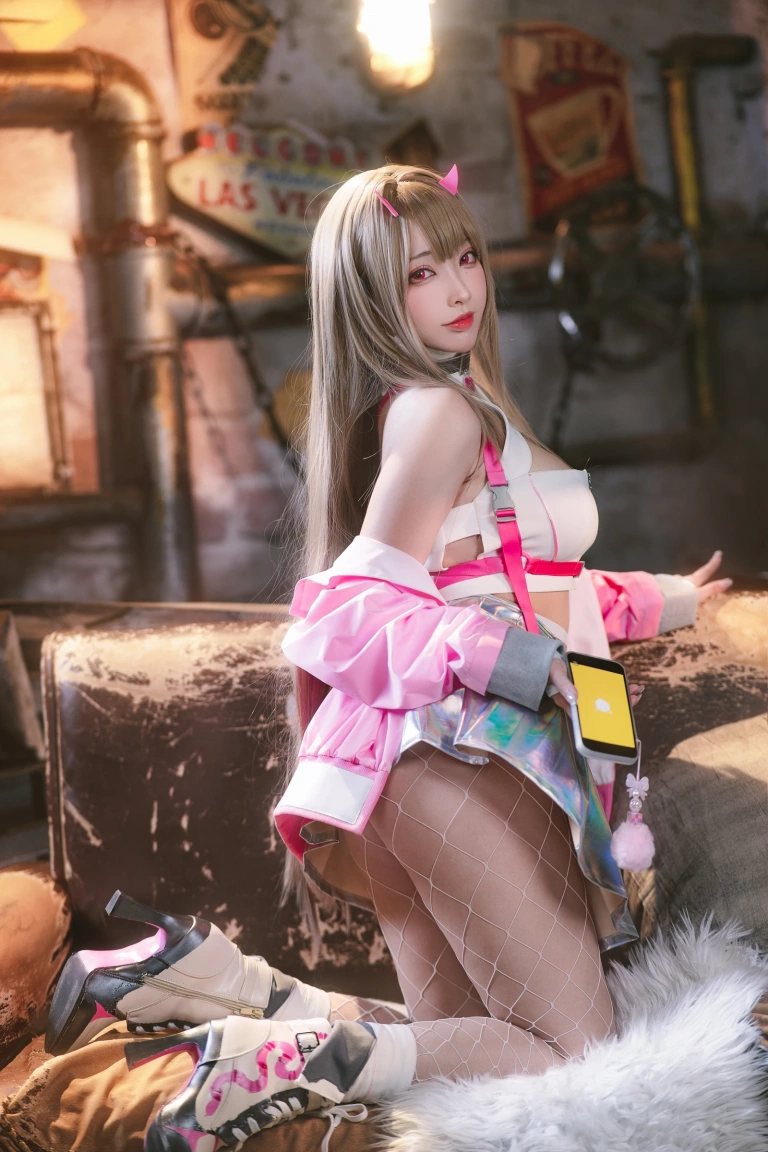宮本桜《毒蛇》写真图集 34P｜在线预览与图包下载
