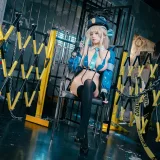 三無人型《蔚蓝档案 飞鸟马时同人女警》写真图集 41P｜在线预览与图包下载