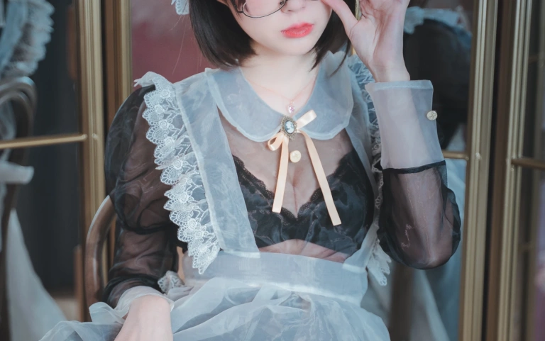 西园寺南歌《透明女仆》写真图集 50P+2V｜在线预览与图包下载