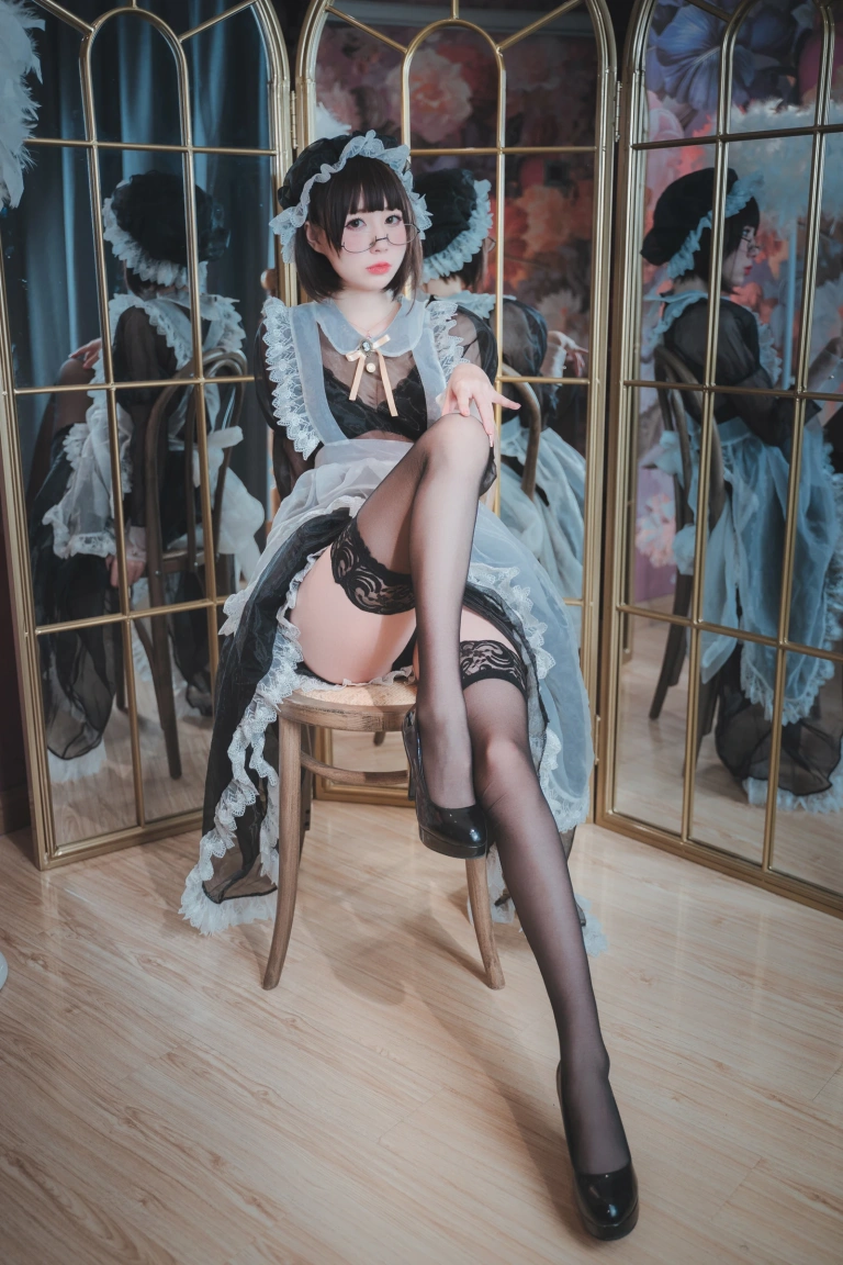 西园寺南歌《透明女仆》写真图集 50P+2V｜在线预览与图包下载